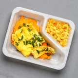 Zdjęcie produktu Filet z miruny z puree ziemniaczano-marchewkowym i kapustą kiszoną